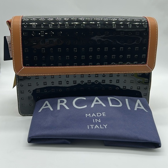2338- Arcadia Patent Leather Crossbody Bag Made in Italy NWT - Picture 9 of 15